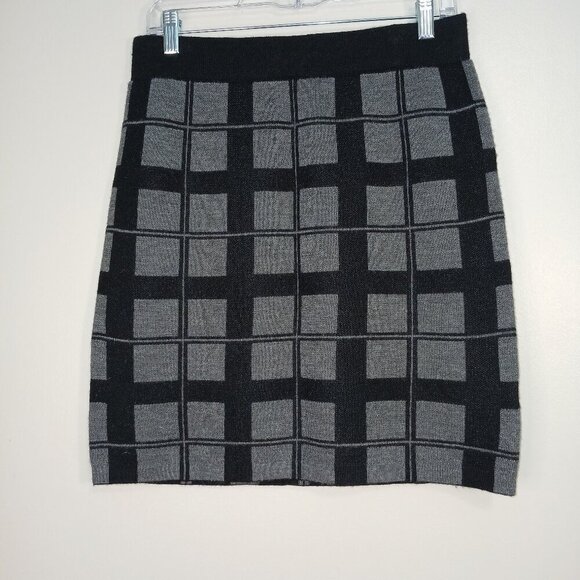 WILLI SMITH PULL ON KNIT/WOOL MIDI SKIRT, GRAY AND BLACK PLAID, SIZE MEDIUM - Picture 1 of 3
